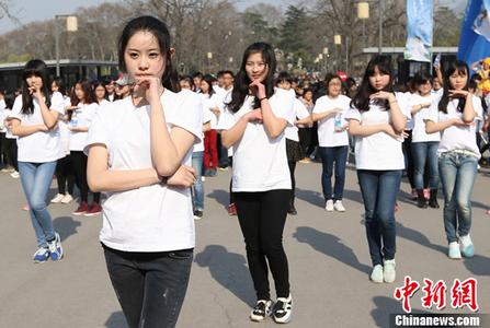 家长称15岁女儿孕期遭持刀伤害